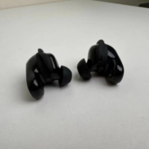 Bose QuietComfort Wireless Earbuds II - Picture 4 of 6
